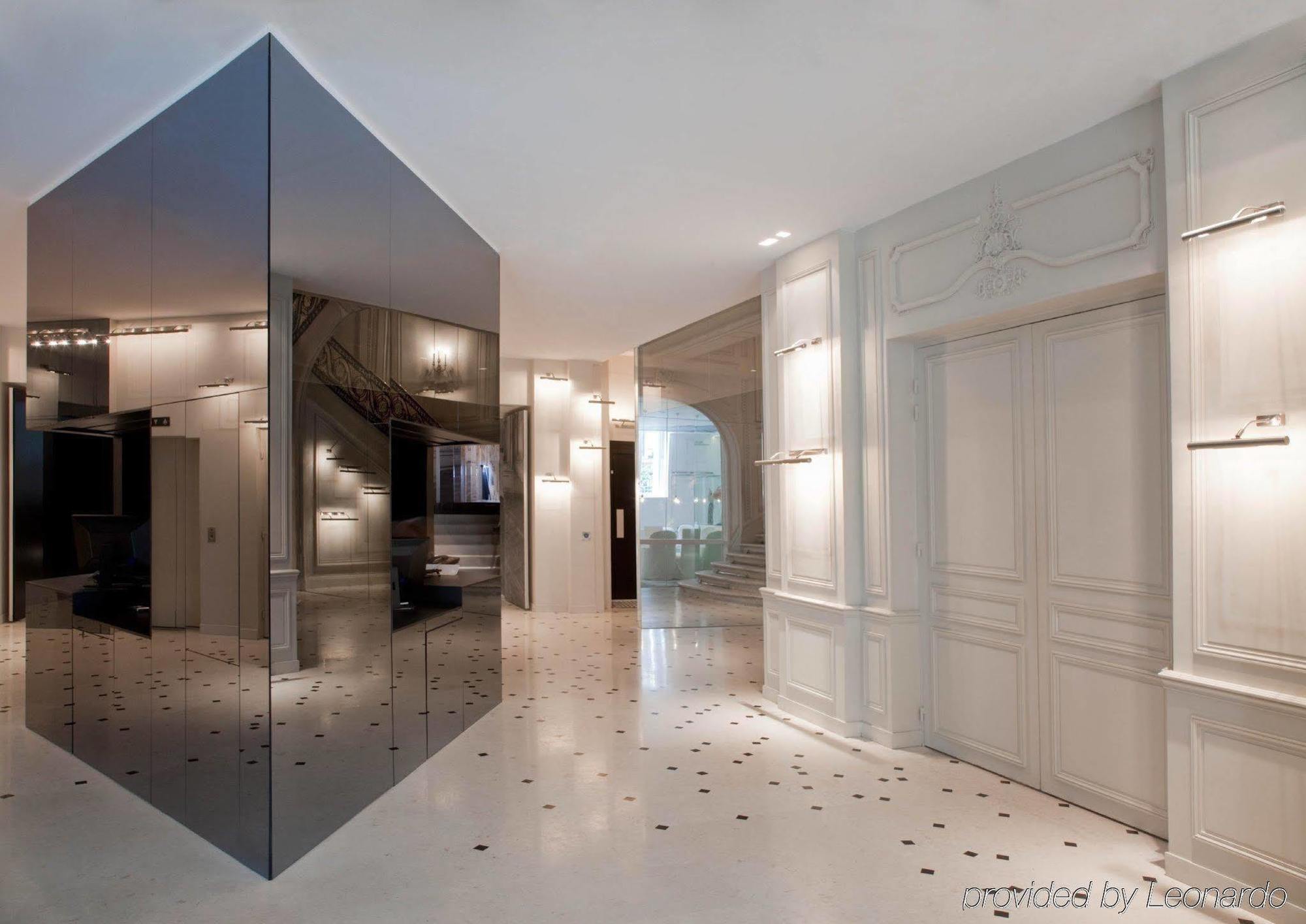 La Maison Champs Elysées Parigi Interno foto